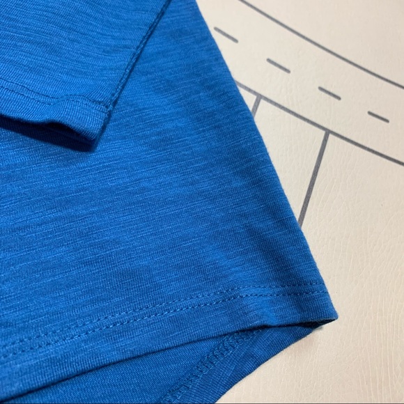 Old Navy Tee - Picture 3 of 4